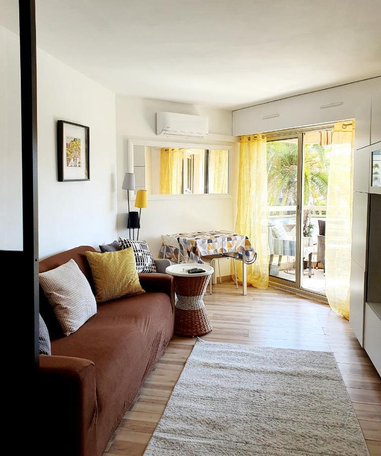 Bel Appartement A 50M De La Plage, 2 Pieces Climatisees, Parking Prive アンティーブ エクステリア 写真