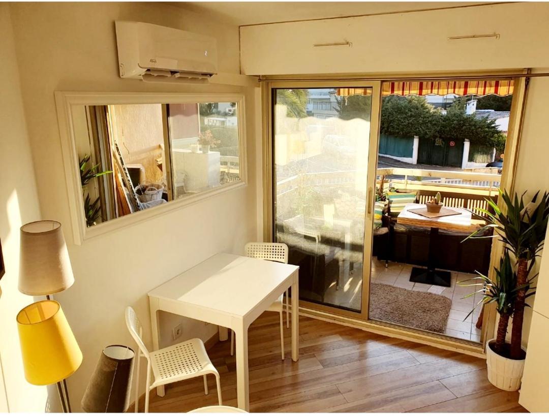 Bel Appartement A 50M De La Plage, 2 Pieces Climatisees, Parking Prive アンティーブ エクステリア 写真
